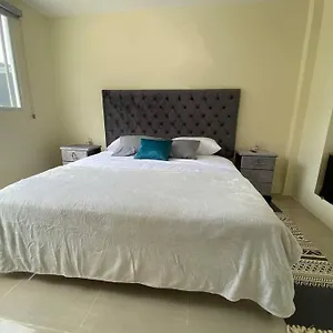 hermosa-suite-privada-y-cerca-de-todo.guayaquilhotels.org/